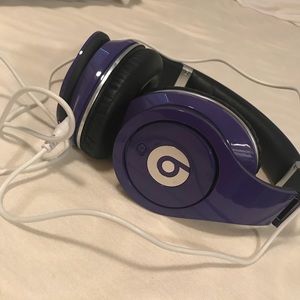 Beats studio(not wireless)
